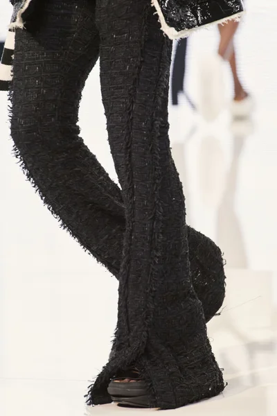 Look 35